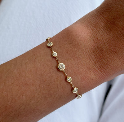 Graduated Bezel Diamond Bracelet